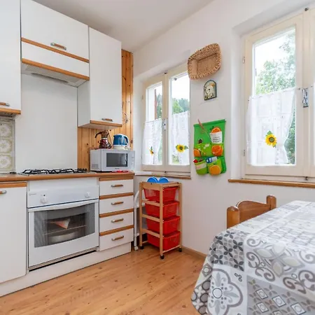 Elisena Apartment *