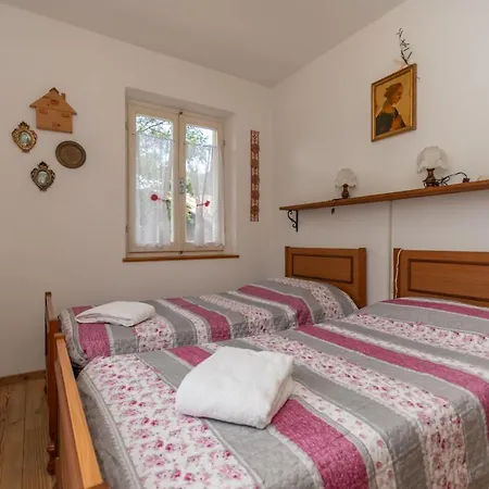 Elisena Apartment *